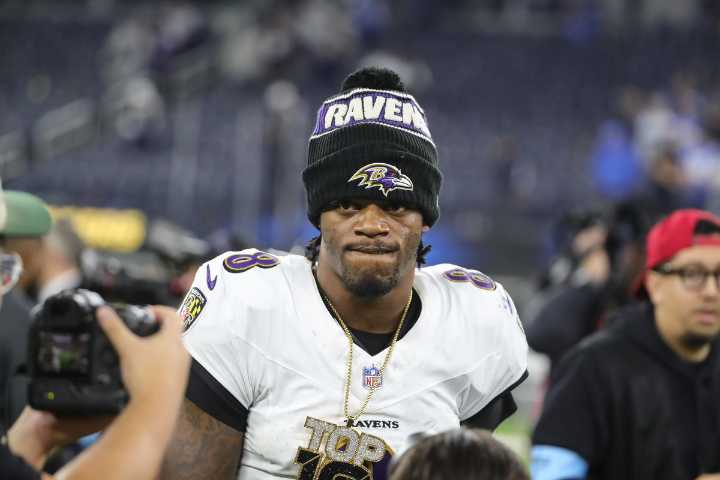 Lamar Jackson Rocked With 6-Figure Punishment While Waiting For New Ravens Contract Lamar Jackson skips workouts again, raising eyebrows as whispers of a massive extension grow louder in Baltimore’s f