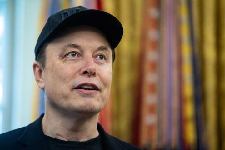 Elon Musk acusa a Trump de aparecer en los archivos de Epstein