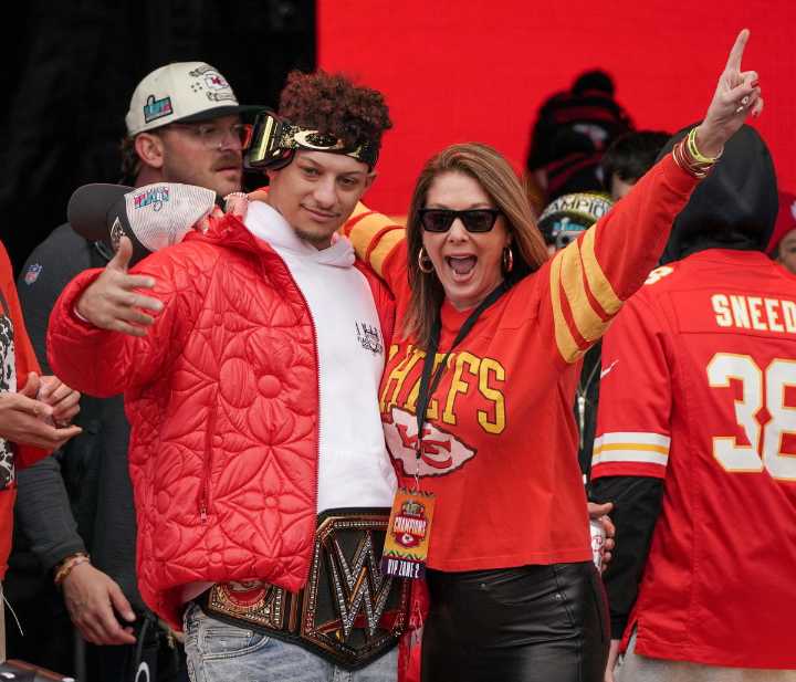 Mom Randi Considers Drastic Decision Against Patrick Mahomes’ Gift After Chiefs QB’s Huge Effort for Texas Tech So why Patrick Mahomes’s mom Randi took a notable decision against gift? Chiefs QB teame