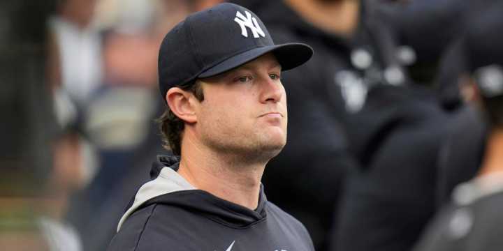 Gerrit Cole helping Yankees teammates while sidelined