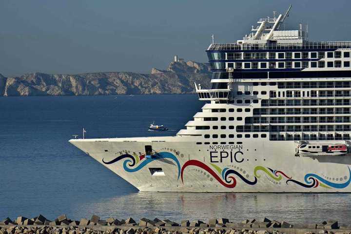 Norwegian Cruise Passenger Falls Into Water After Strong Winds Blew Ship Away from Dock in Sicily