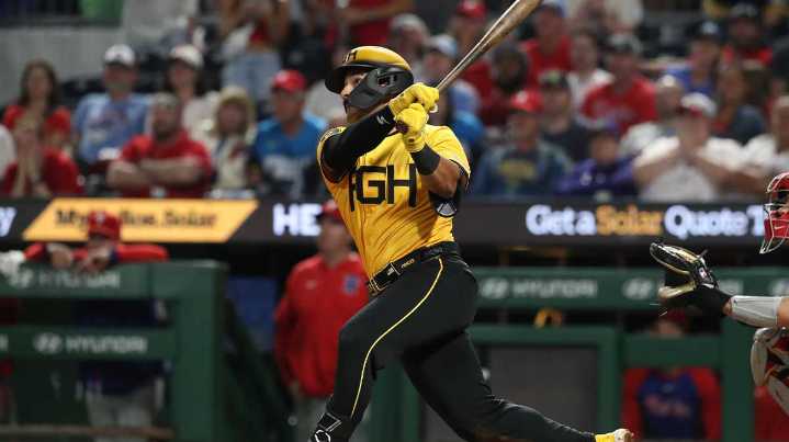 Pirates call game with 5-4 walkoff win vs. Phillies