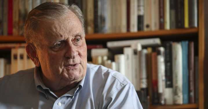 Edmund White, who broke ground in gay literature, has died at 85