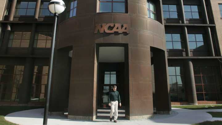 College sports overhaul: Settlement will let schools directly pay athletes