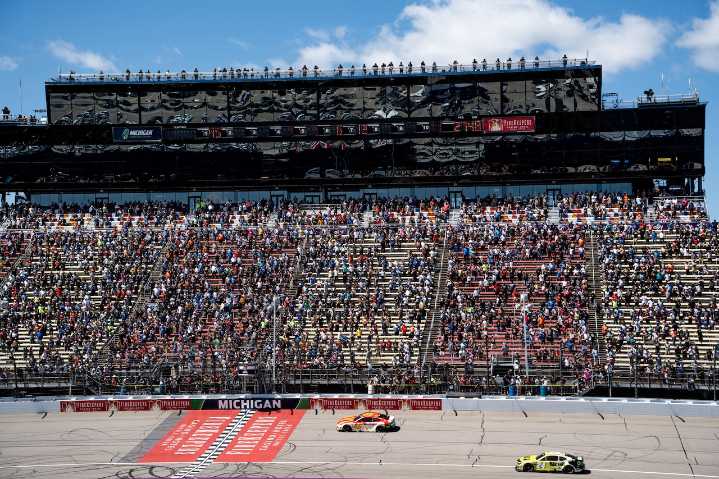 Award-winning country artist steps in for Michigan International Speedway show