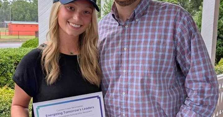 Students receive Cypress Creek Renewables scholarships