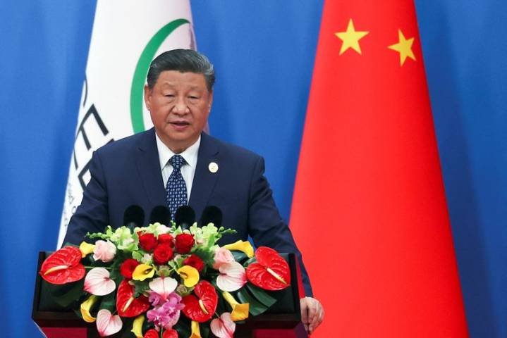 China’s Xi urges respect, ‘right track’ in call with South Korean counterpart