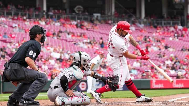 Encarnacion-Strand lifts Reds over Diamondbacks 4-3 in 10th inning of suspended game