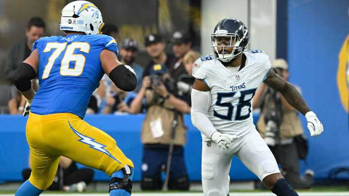Patriots’ Harold Landry earns major flowers from Mike Vrabel