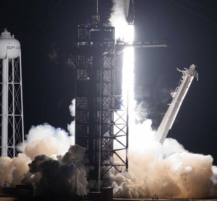 Musk retrocede sobre "desmantelar" la nave Dragon