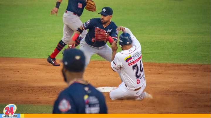 Marineros blanqueó a Senadores en un duelo de pitcheo