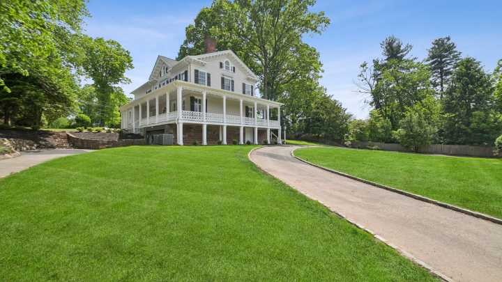 North Jersey 19th century apple farmhouse listed for $1.939 million