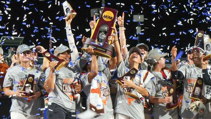 Texas beats Texas Tech in WCWS Game 3 for 1st softball title