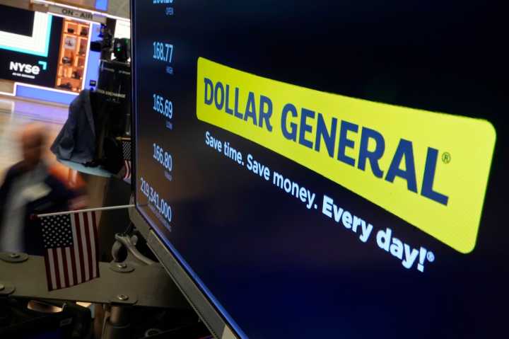 Goodlettsville-based Dollar General posts record sales as bargain stores attract people anxious about the economy