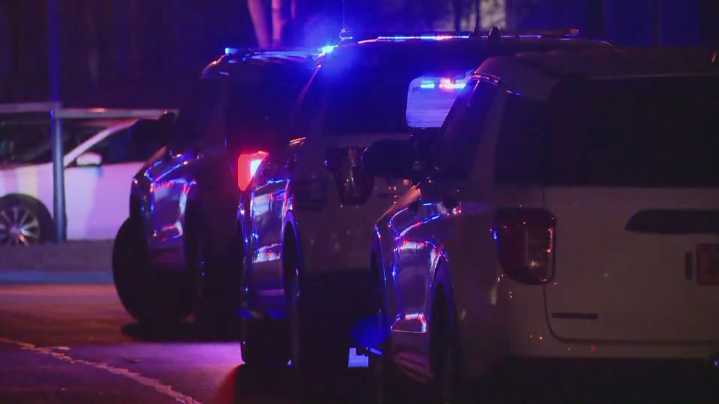 1 person hurt in shooting along West Fourth Street in Uptown: CMPD