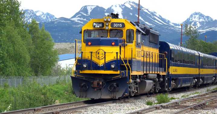 Alaska Railroad work train derails near Curry quary, no injuries reported