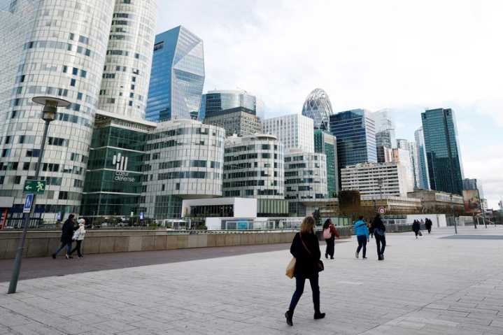 French service sector downturn eases in May but optimism wanes, final PMI shows