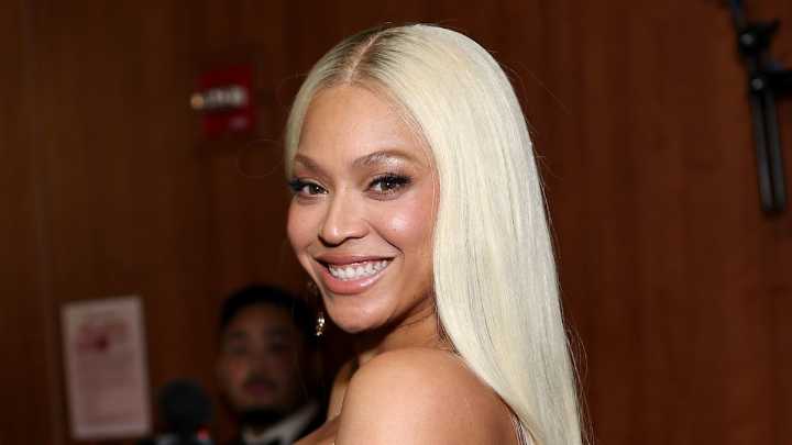 Beyoncé wows in gold embellished bodysuit as she kicks off London tour