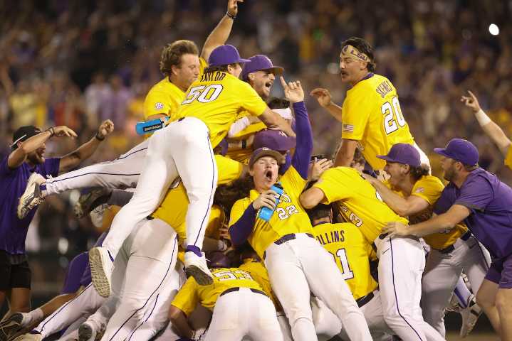 NCAA Super Regional Baseball Championships TV schedule and free live streams for Day 1