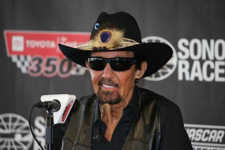 NASCAR Leaks: Richard Petty’s Iconic Manufacturer Confirms Return in Leaked Photos, Fans in Disbelief Richard Petty's championship winning manufacturer's return to the NASCAR world left fans buzzing w