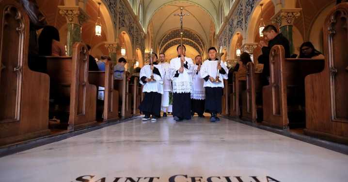 Faith and immigration are linked. Who'll be Good Samaritans?