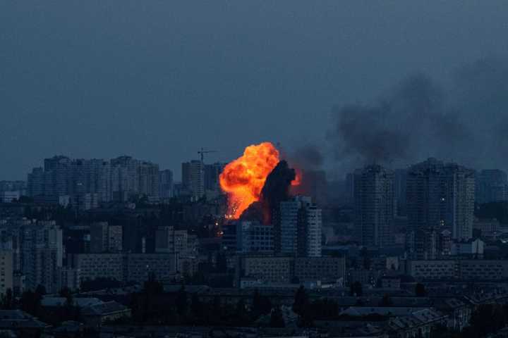 Deadly Russian bombardment of Ukraine further dampens hopes for peace