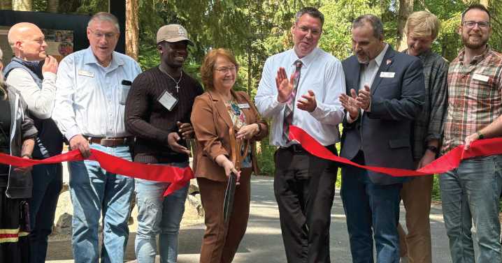 City of Lynnwood cuts the ribbon on its brand-new Scriber Lake Boardwalk Trail