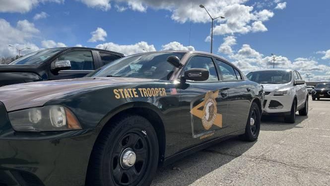 Route 101 incidents: Windows in 2 cars shattered minutes apart