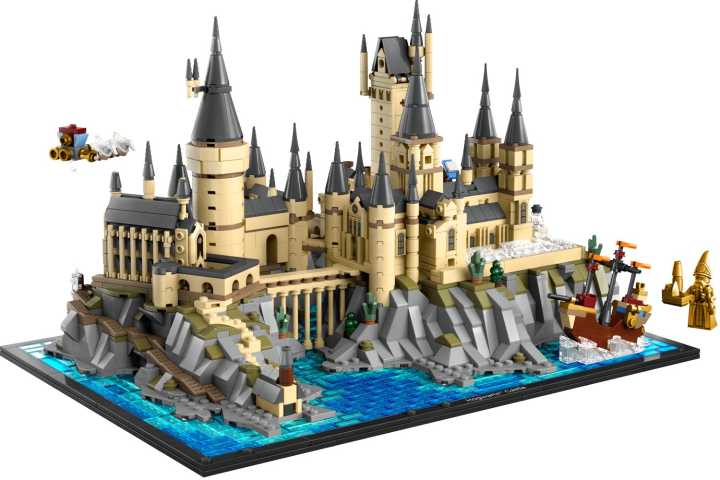 LEGO Harry Potter Hogwarts Castle at Black Friday Price, Amazon Clearing Shelves Before Summer Starts