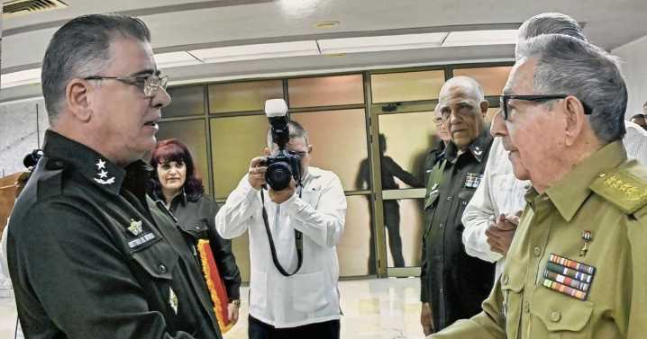 Raúl Castro asciende al ministro del Interior en medio de quejas por el tarifazo de ETECSA