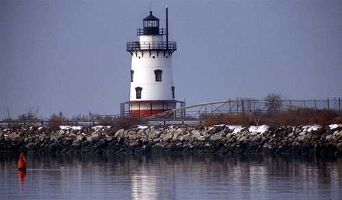 Arrestan a tres sospechosos del incendio en el Faro de Tarrytown
