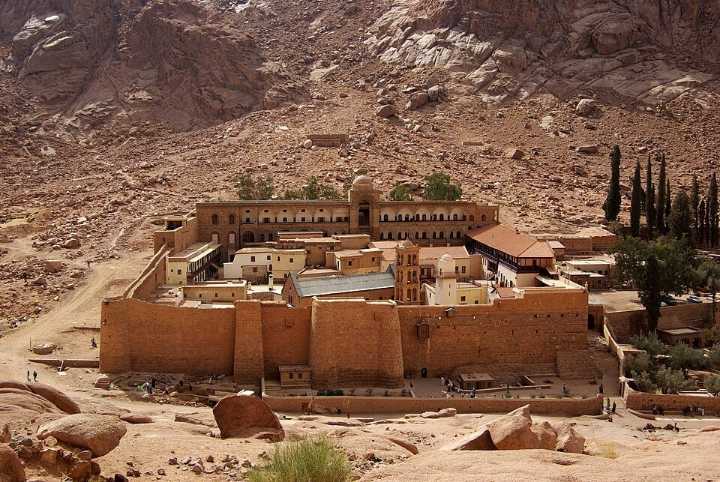 Christians protest Egypt court ruling on Mt. Sinai monastery