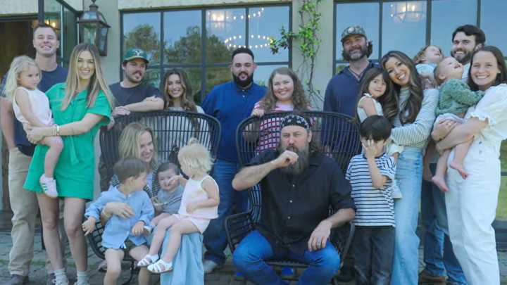 Duck Dynasty's Robertson family's massive $2.5m Louisiana compound revealed as unexpected member has priciest house