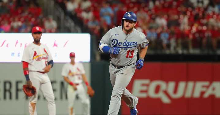 Dodgers roll into St Louis for a three