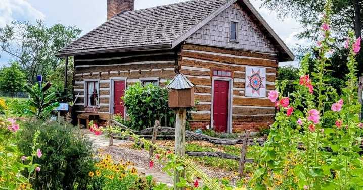 Mark the start of summer with the "Garden Walk" hosted by Southwestern Indiana Master Gardeners