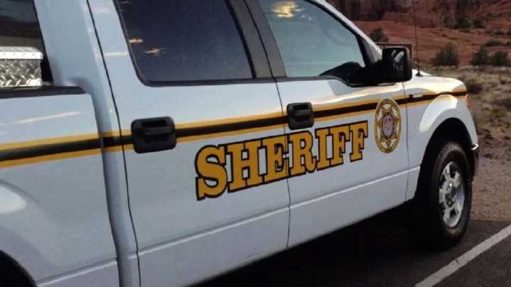1 man dead, 1 man in critical condition after rollover in St. George