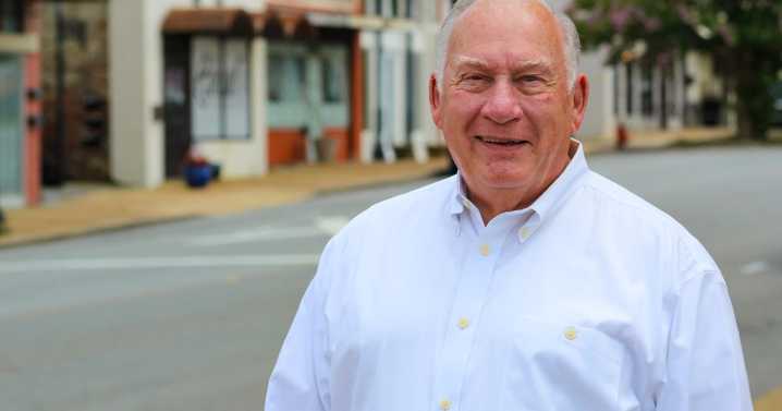 Mike Densmore announces Alexander City mayoral run