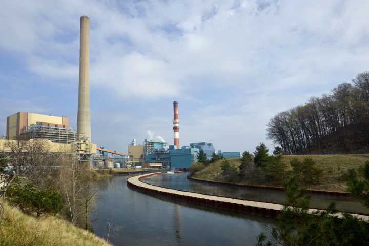 Trump Hastens ‘Drumbeat’ of Deferred Coal Plant Retirements
