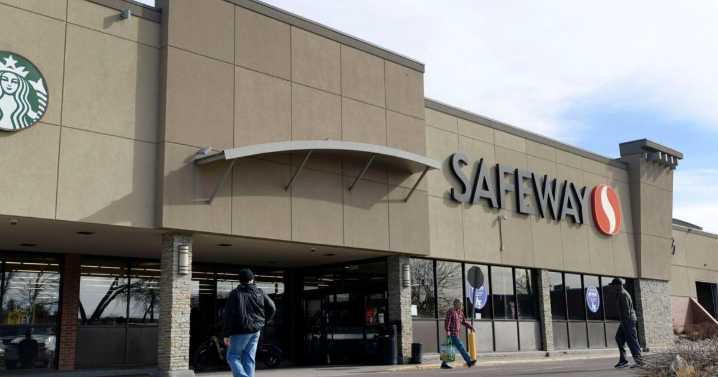 Safeway workers in Colorado vote to strike