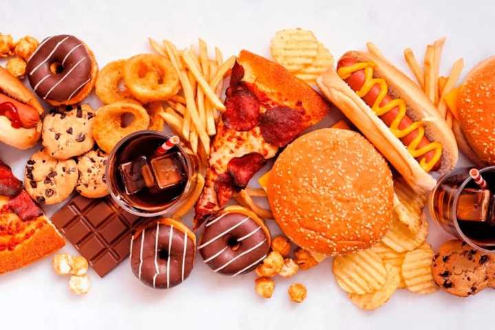 Estudio vincula el consumo de alimentos ultraprocesados con señales tempranas del Parkinson