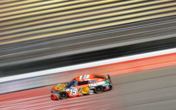 Briscoe tops Michigan Cup practice as tire trouble strikes three