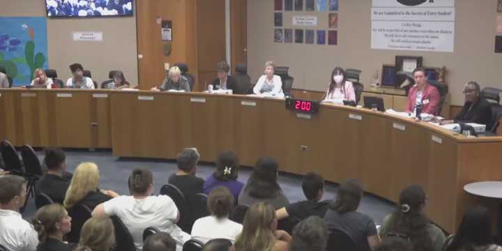 Alachua County School Board unanimously votes to table contract with Newberry Charter School