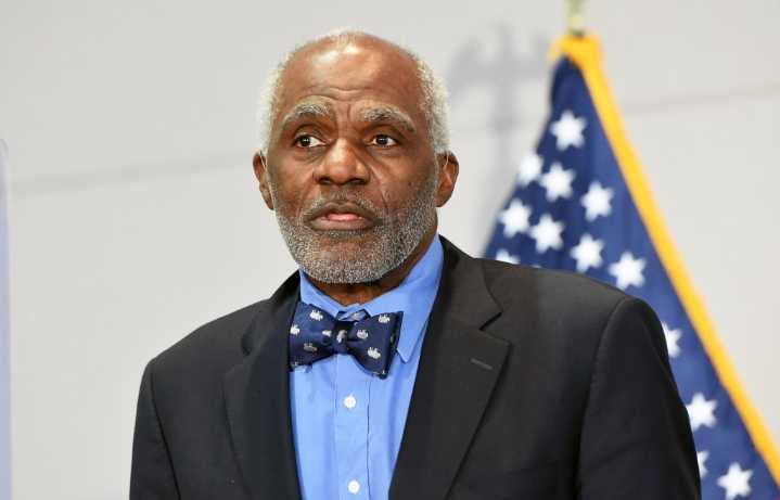 Alan Page’s foundation honors Jim Marshall with expansion of scholarship