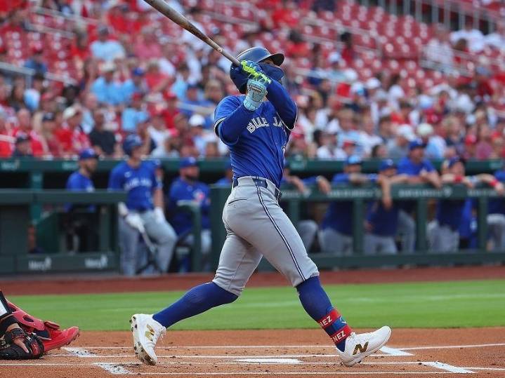Andres Gimenez launches a three-run HR, his first belt since March 31