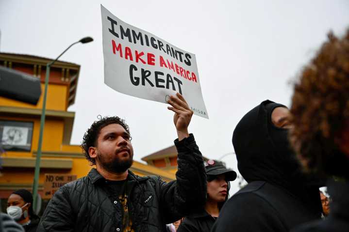 Hundreds Rally in Oakland to Protest ICE Raids, Support Immigrant Communities
