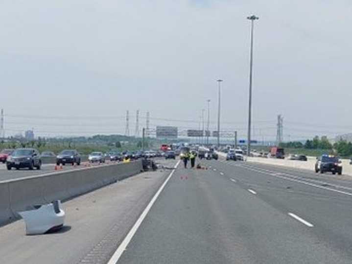 2 pedestrians hit, 1 killed, as cars collide in Mississauga