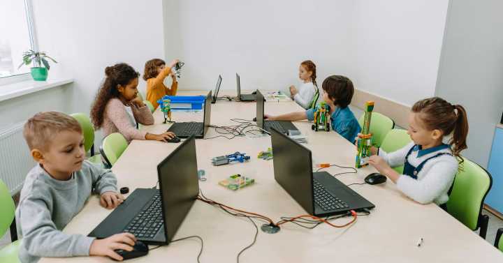 Three reasons to abandon 1:1 tech policies in elementary schools