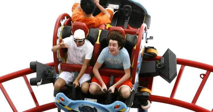 Baton Rouge's Dixie Landin' Theme Park closes. It was open for about a week.