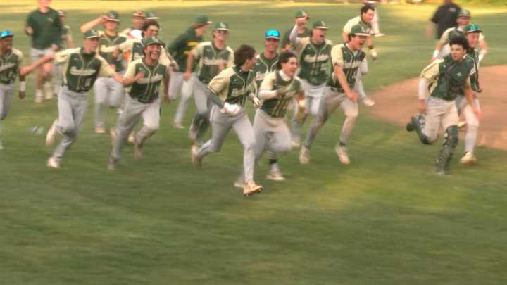 Walk-off Sac Fly Propels Hendricken Past La Salle In Extra Innings & Into D