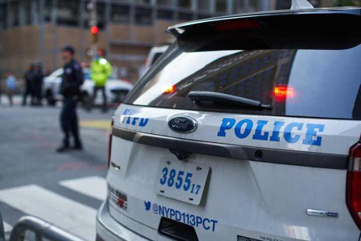NYPD seeks two suspects in violent robbery spree targeting victims Queens